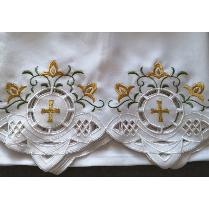 Obrus ołtarzowy haftowany - wzór eucharystyczny (109) - Obrus ołtarzowy haftowany - wzór eucharystyczny (109)