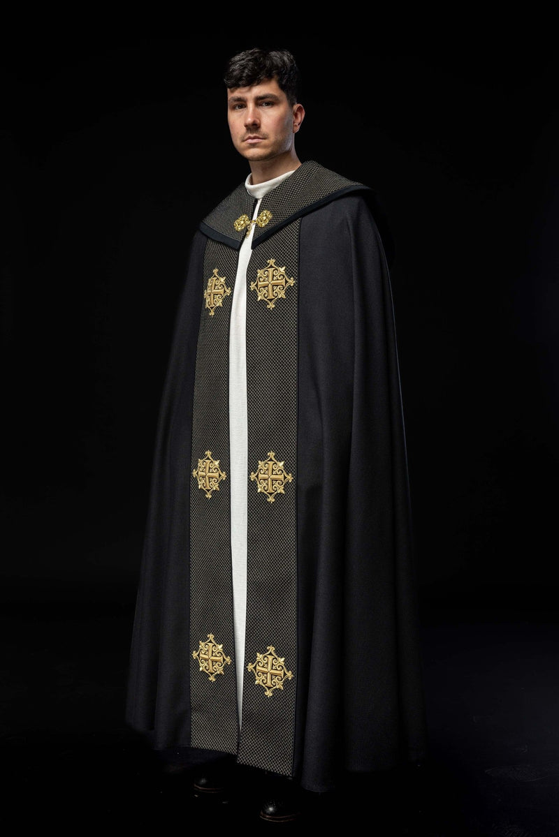 Kapa liturgiczna czarna, haftowana, aksamitny czarny pas (30H) - zdjęcie 5