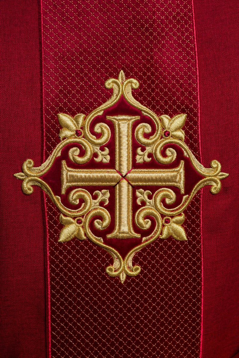 Ornat haftowany czerwony, aksamit, symbol krzyża (H210) - zdjęcie 4