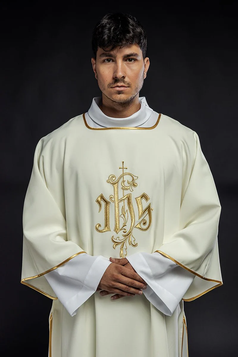 Dalmatyka haftowana IHS - ecru (7) - DALMATYKI