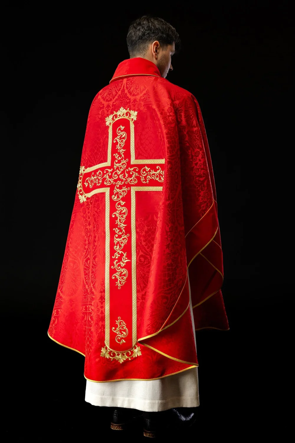 Ornat haftowany Jezus na krzyżu - czerwony (190) - zdjęcie 3