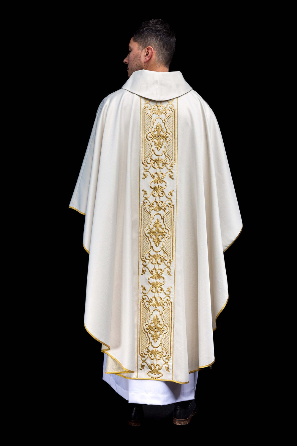 Ornat bogato haftowany, tkanina błyszcząca - ecru (H76) - zdjęcie 6