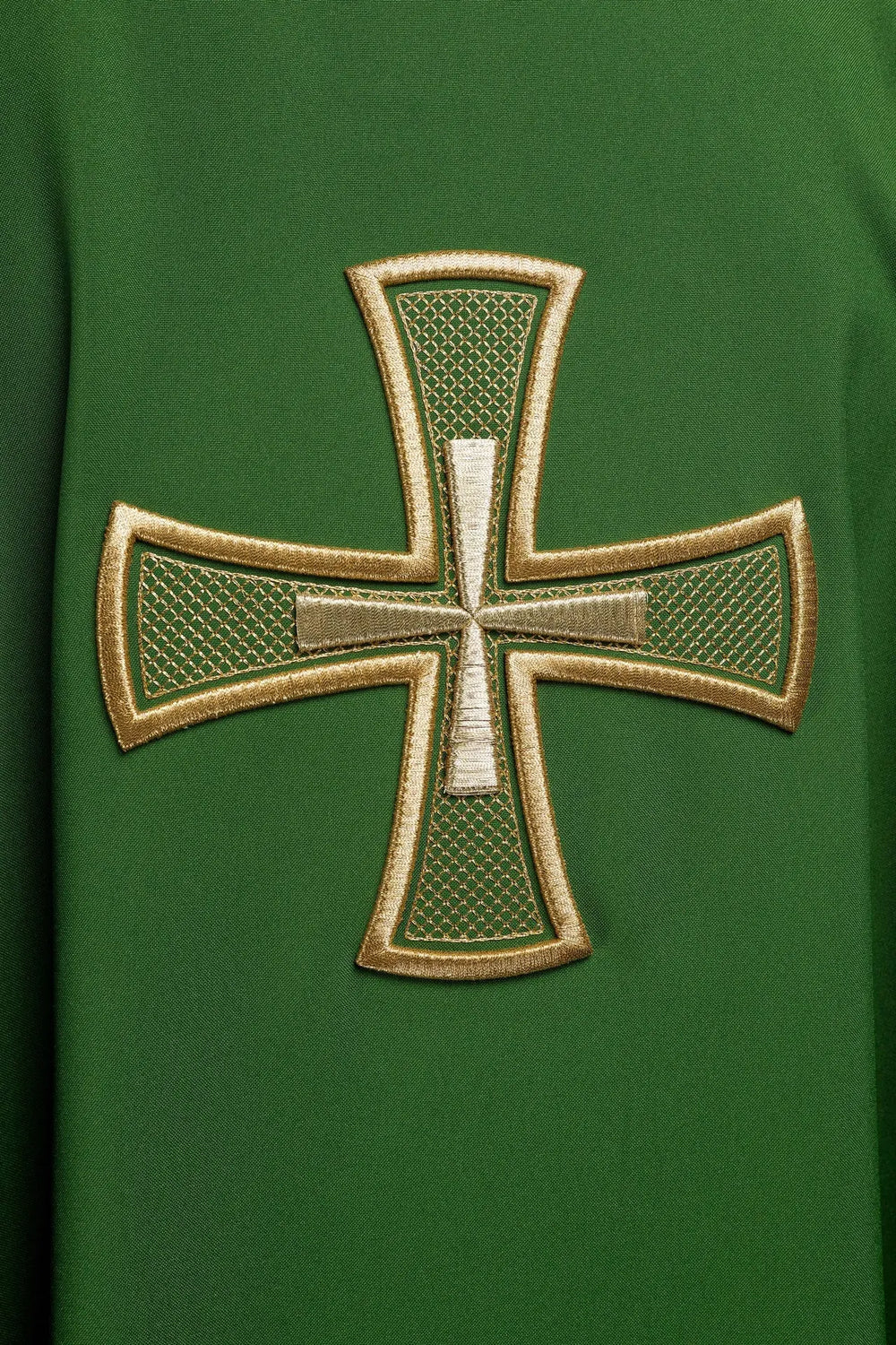 Ornat haftowany z symbolem krzyża - zielony (H124) - zdjęcie 4